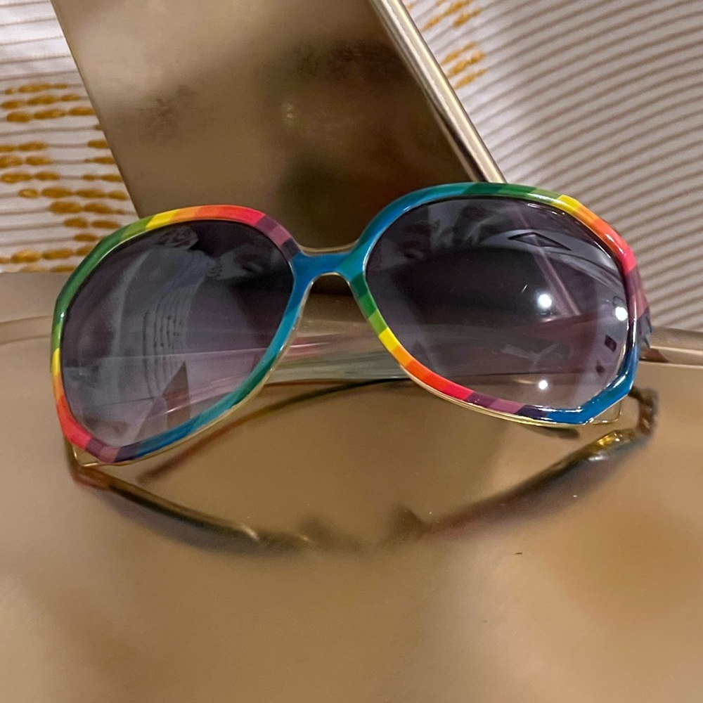 🌈Rainbow Sunglasses - Picture 2 of 8